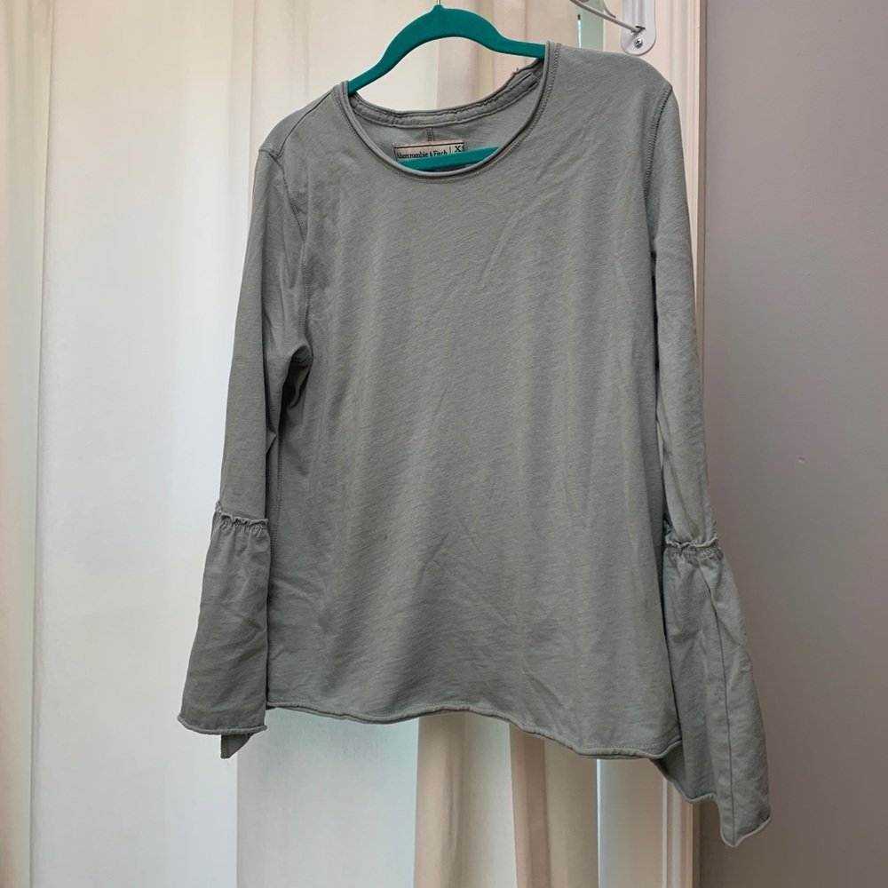 ABERCROMBIE & FITCH bell sleeve light green top